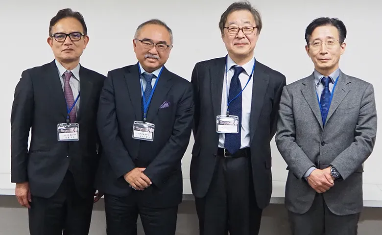 広島大学教授 安達伸生先生・中村憲正先生・元厚労省局長 唐澤剛先生・竹内良平先生